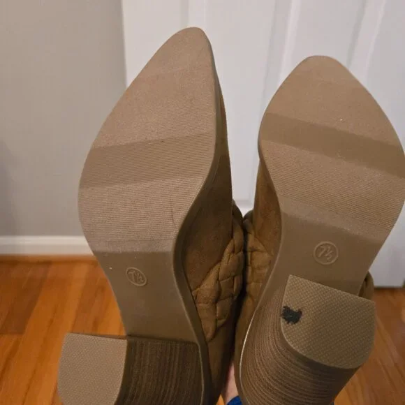 Womens Universal Thread Size 7.5M Tan Heeled Mule open back shoes - Picture 9 of 9